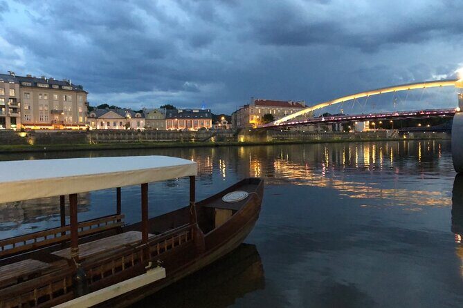 1 Hour Traditional Gondola Sightseeing Vistula River Cruise - Why a Wooden Gondola on the Vistula Feels Like Kraków’s Slow Lane