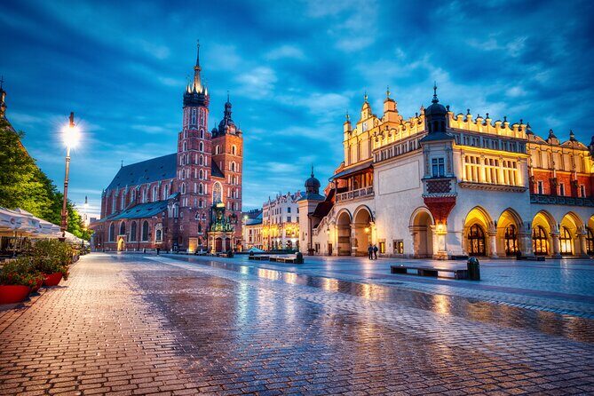 2-Hour City Walking Tour in Creepy Krakow - Key points before you go