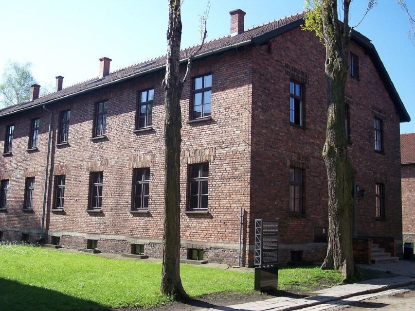 Auschwitz-Birkenau and Krakow Private Car Trip from Katowice - Should You Book This Katowice Auschwitz and Krakow Private Car Trip?