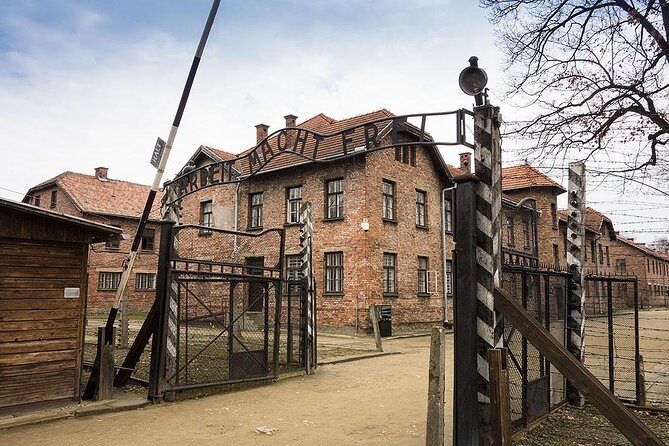 Auschwitz - Birkenau from Katowice - Getting to the memorial: pickup points, drive time, and timing