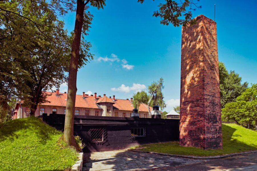 Auschwitz-Birkenau: Guided Tour with Fast Track Ticket - Auschwitz I: How the Story Takes Shape