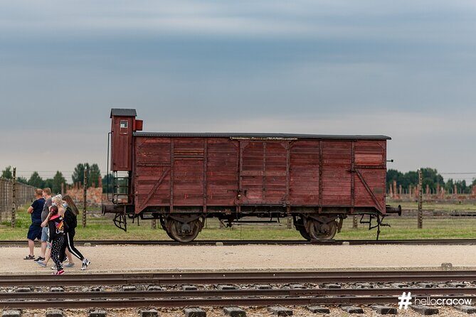 Auschwitz & Birkenau Guided Tour with Hotel Pickup from Krakow - The drive from Krakow to Oswiecim: why the timing feels right