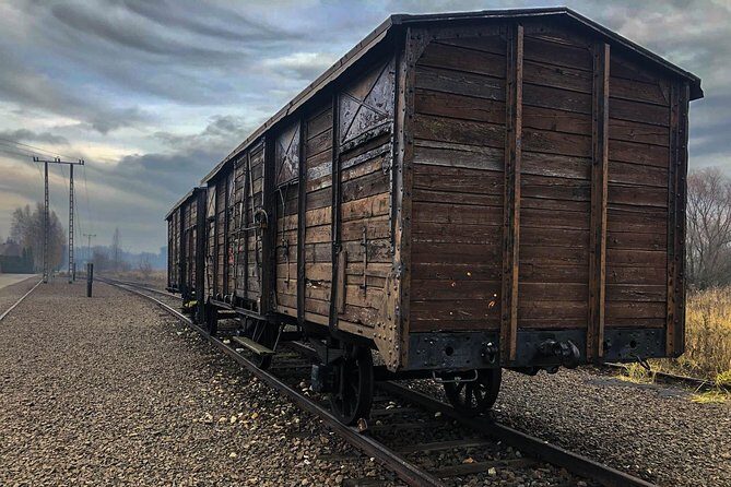 Auschwitz Birkenau Tour with Private Transport from Kraków - Timing that helps: breaks, shop time, and the return to Kraków