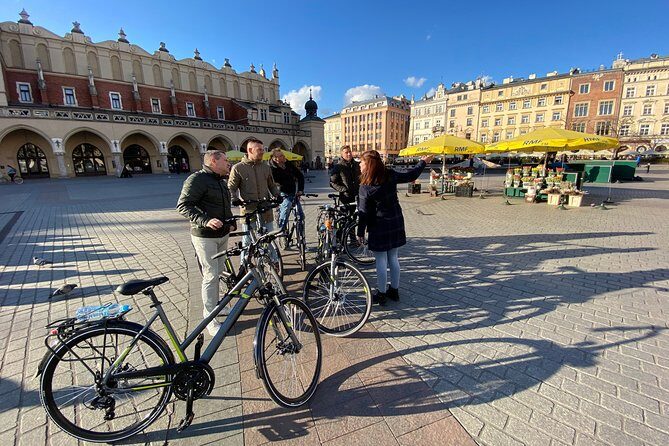 Complete Cracow Bike Tour (small group of maximum 15 people!) - Main Market Square to the Castle Loop: Why the Route Makes Sense