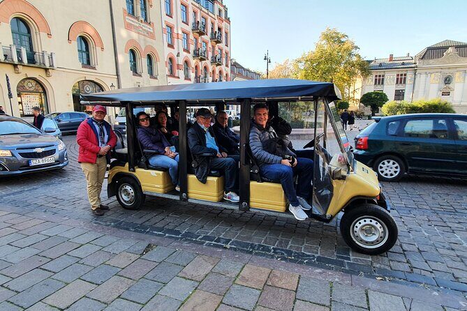 Cracow guided Full tour by Golf Cart-Family Discount - Stare Miasto: Old Town landmarks, from squares to Wawel