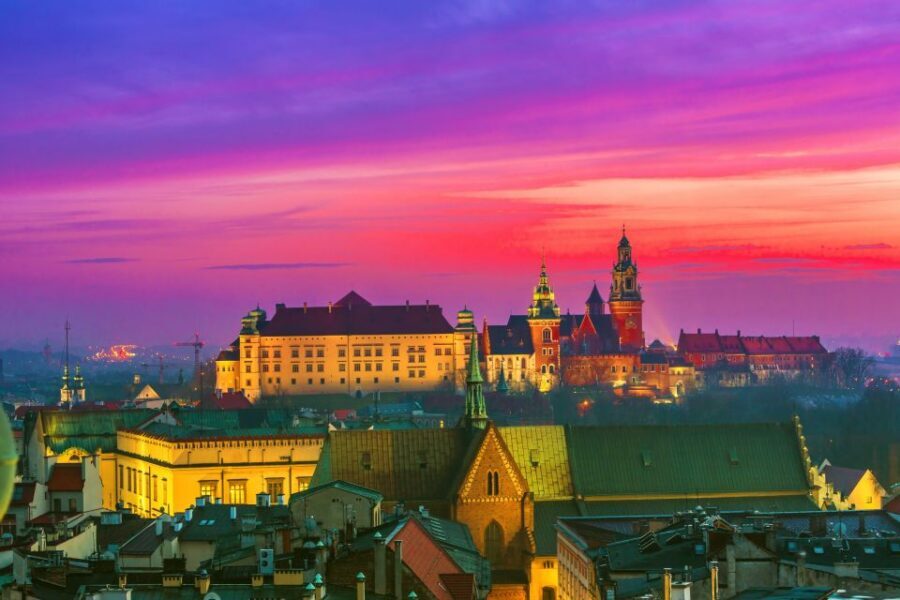 Creepy Krakow: 2-Hour City Walking Tour - St. Mary’s Basilica, Cloth Hall, and the Town Hall tower after dark