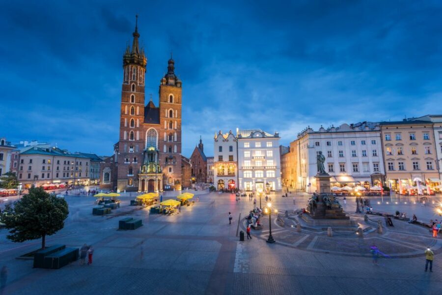 Creepy Krakow: 2-Hour City Walking Tour - The Vistula River viewpoint and Krakow’s dragon legend