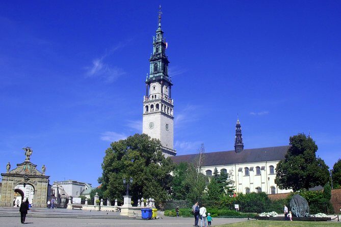Day trip to Czestochowa - Black Madonna Monastery Private Transport from Krakow - The guide option and the entry fee puzzle (explained simply)