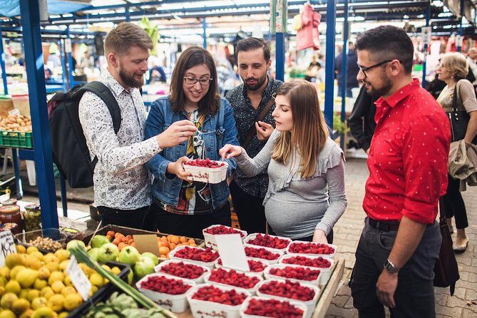 Deluxe Polish Food Tour Experience in Krakow - Food Tour: 4–5 venues, 10+ tastings, and why the pacing matters
