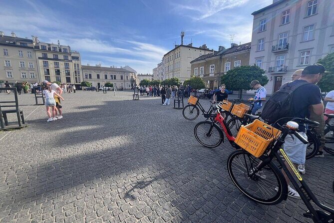 Discover Kraków by Bike with a Dutch guide - Getting started at Hotel Alexander and what to expect from the ride