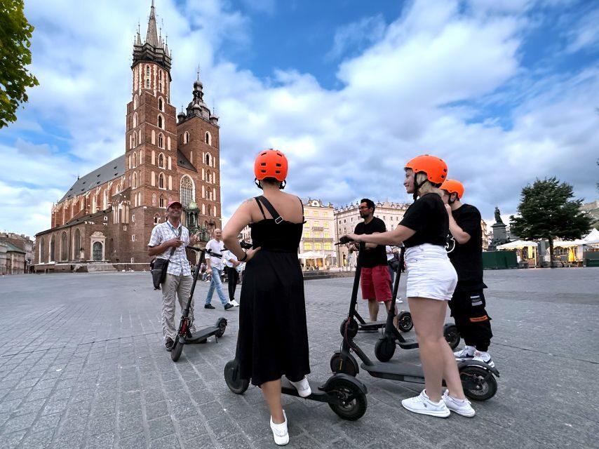Electric Scooter Tour: Jewish Quarter - 2-Hours of Magic! - Meeting at Sienna 17: training, helmets, and your first minutes
