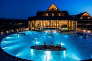 Evening Experience in the Thermal Baths in Chocholow From Krakow - Price and logistics: what you’re really paying for (and why it can be fair)