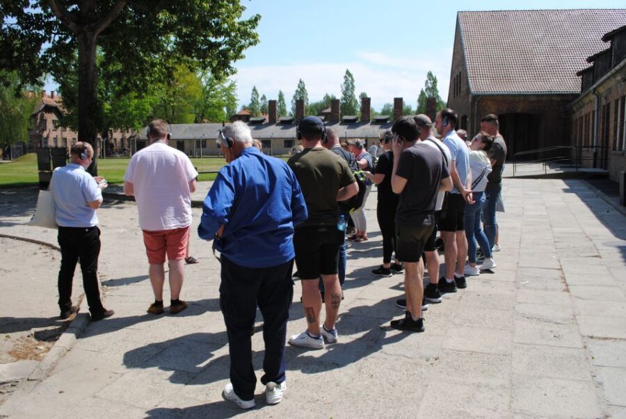 From Krakow: Auschwitz-Birkenau Guided Tour & Pickup - Auschwitz II-Birkenau: the largest camp and the hour that can feel unreal