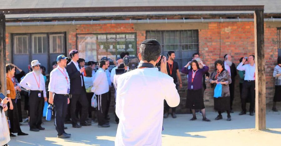 From Krakow: Auschwitz Birkenau Small Group Tour with Pickup - Auschwitz II-Birkenau: seeing the scale in 90 minutes