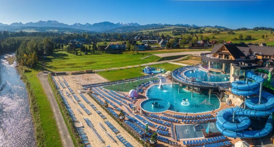 From Krakow: Chochołowskie Thermal Baths Ticket and Transfer - What to do about towels, flip-flops, and the stuff that slows you down