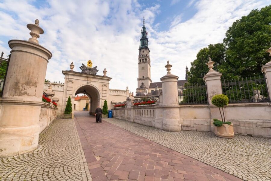 From Kraków: Częstochowa & Łagiewniki Pilgrim Sites Tour - Returning to Kraków: Łagiewniki and the Sanctuary of Divine Mercy