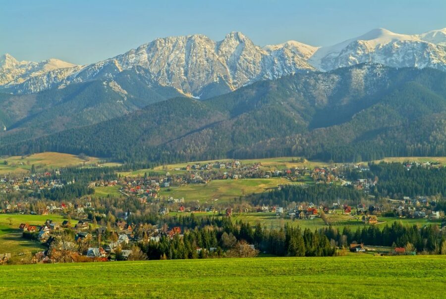From Krakow: Full-Day Tour of Zakopane and Tatra Mountains - The quiet, meaningful stops: Pęksowy Brzyzek and the wooden church