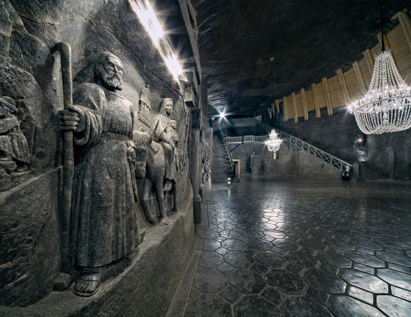 From Krakow: Guided Wieliczka Salt Mine and Chapel Tour - St. Kinga’s chapel: the moment the tour earns its fame