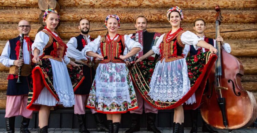From Krakow: Polish Folk Show with All-You-Can-Eat Dinner - Who this fits best in Krakow