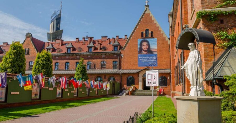 From Krakow: Wadowice & Sanctuary of Divine Mercy Tour - Practical tips that make the day smoother