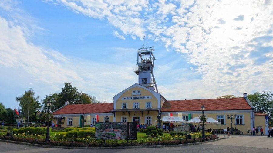 From Krakow: Wieliczka Salt Mine Guided Tour & Transfer - The electric van transfer: comfort, timing, and less hassle