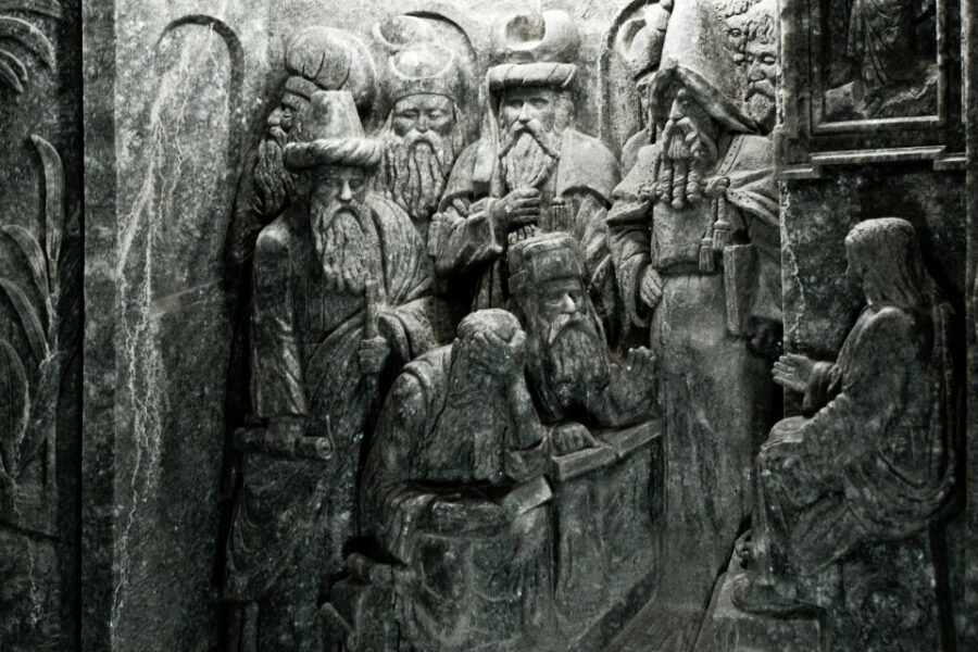 From Krakow: Wieliczka Salt Mine Half-Day Guided Tour - Wieliczka Salt Mine in 4 Hours: What You Actually Experience
