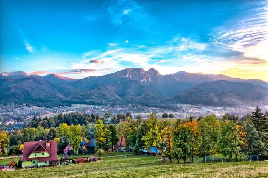 From Krakow: Zakopane Day Trip with Funicular & Food Tasting - How This Day Trip Between Krakow and Zakopane Really Plays