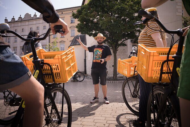 Full Bike Tour - the Old Town, Jewish Qtr & the Ghetto NEW BIKES - How the ride feels: pace, effort, and why timing works
