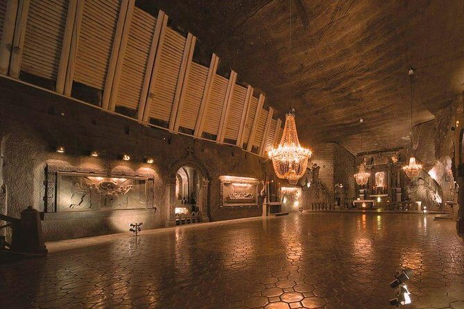 Full-Day Tour of Auschwitz and Wieliczka Salt Mine from Krakow - How the Auschwitz and Wieliczka day works from Krakow