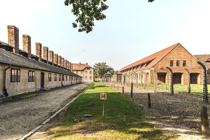 Guided Group Tour to Auschwitz-Birkenau from Krakow - Auschwitz-Birkenau From Krakow: the “6 hours” you’ll actually experience