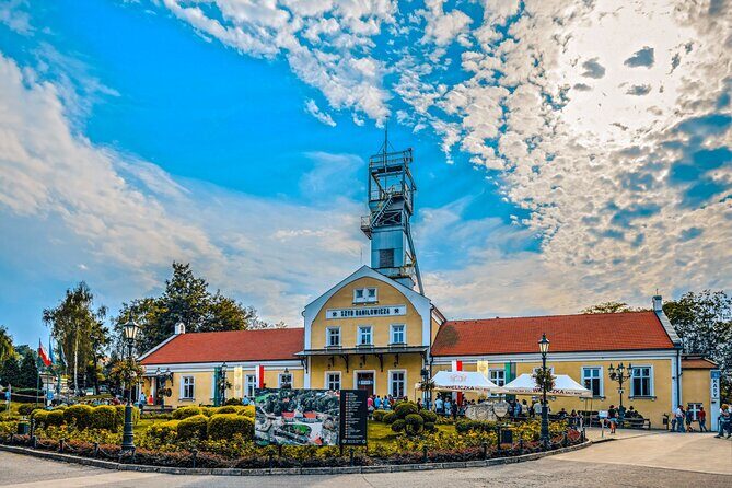 Guided tour to Salt Mine & Schindler Factory with Pick-Up Options - Pick-Up in Krakow and the Ride Out to Wieliczka