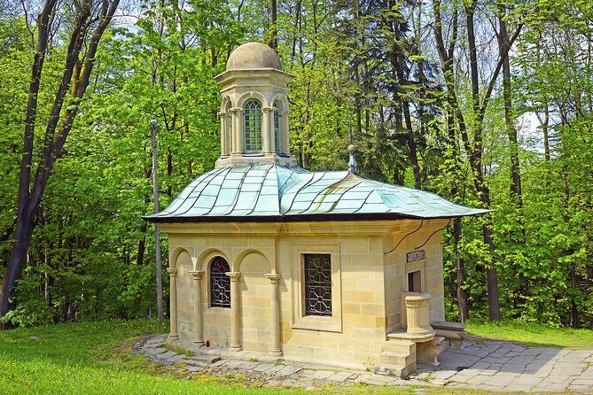 "John Paul II Route" PRIVATE -Wadowice, Kalwaria Z.-Łagiewniki - Stop 1: Minor Basilica in Wadowice for the hometown atmosphere