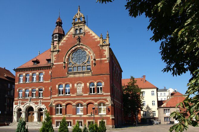 Katowice Old Town Walking Tour - Kosciol Mariacki (Immaculate Conception Church): art inside, meaning in both