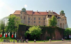 Kazimierz District, the Wawel Hill and Cracow Old Town - Kazimierz squares and the Schindler’s List courtyard moment