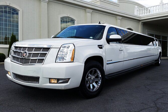 Krakow Airport (KRK) Premium Limo Transfer - Meeting the chauffeur and starting with wine