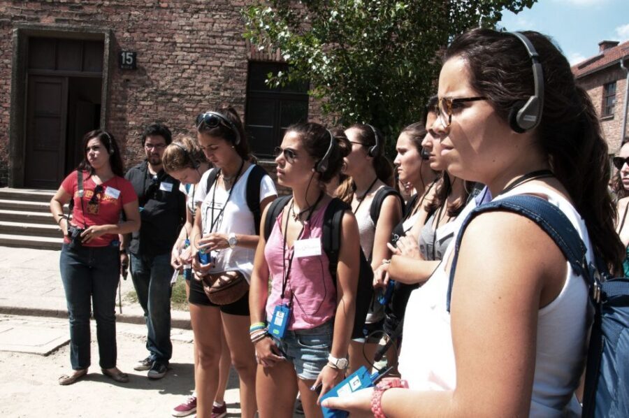 Krakow: Auschwitz-Birkenau Guided Tour Pickup/Lunch Options - Key things I’d bank on before you go