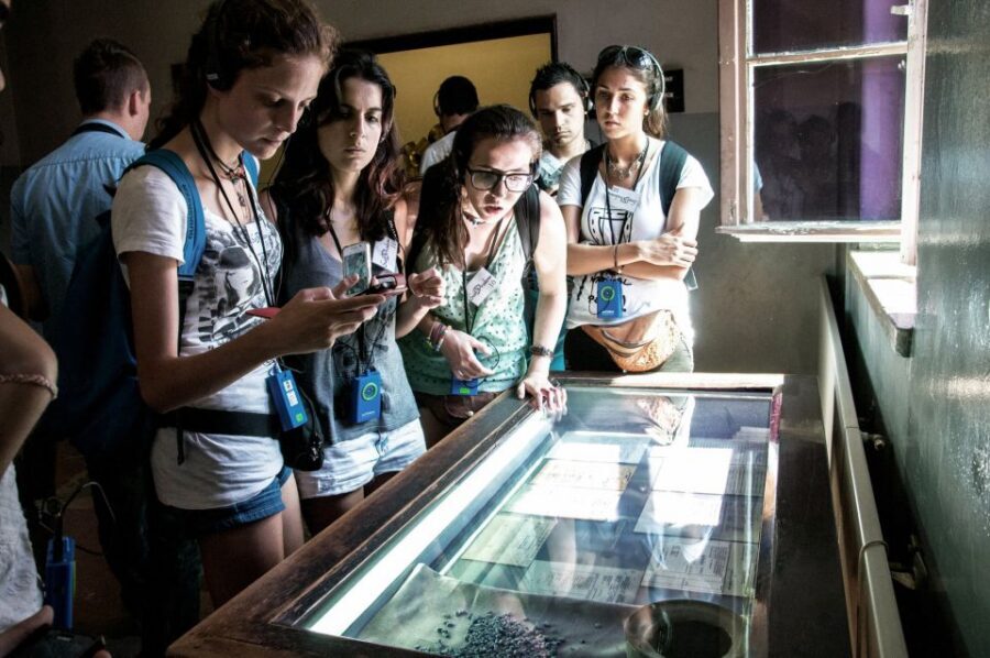 Krakow: Auschwitz-Birkenau Guided Tour Pickup/Lunch Options - Breaks and the lunch reality: what you can plan for