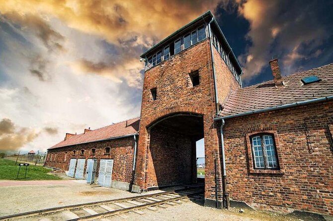Krakow: Auschwitz-Birkenau Guided Tour with Ticket and Transfer - Who leads your day: guides, communication, and what to watch for