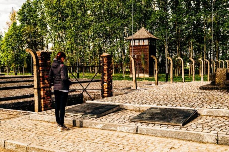 Krakow: Auschwitz-Birkenau Live Guided Tour & Hotel Pickup - Hotel pickup and the ride out from Krakow