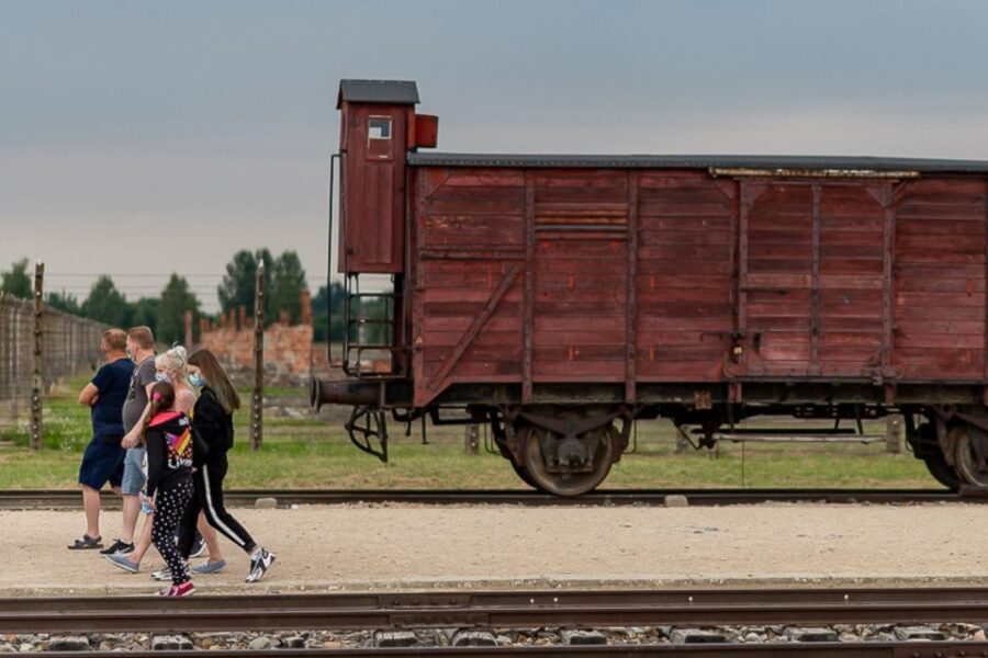 Krakow: Auschwitz-Birkenau Tour Limited to 15 Visitors - Hotel Pickup From Krakow: Start Smooth, Reduce Stress