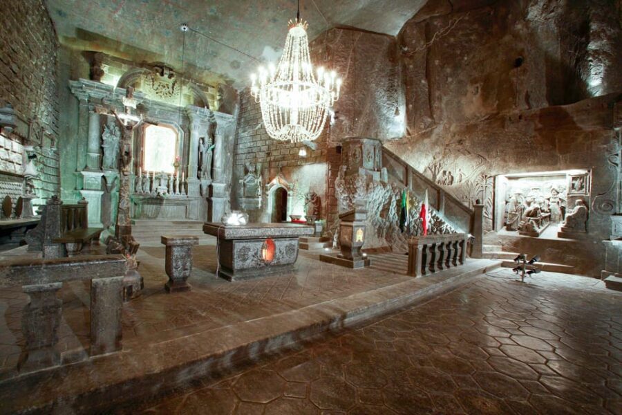 Krakow: Auschwitz & Wieliczka Salt Mine Guided Day Tour - Key things I’d circle before you go