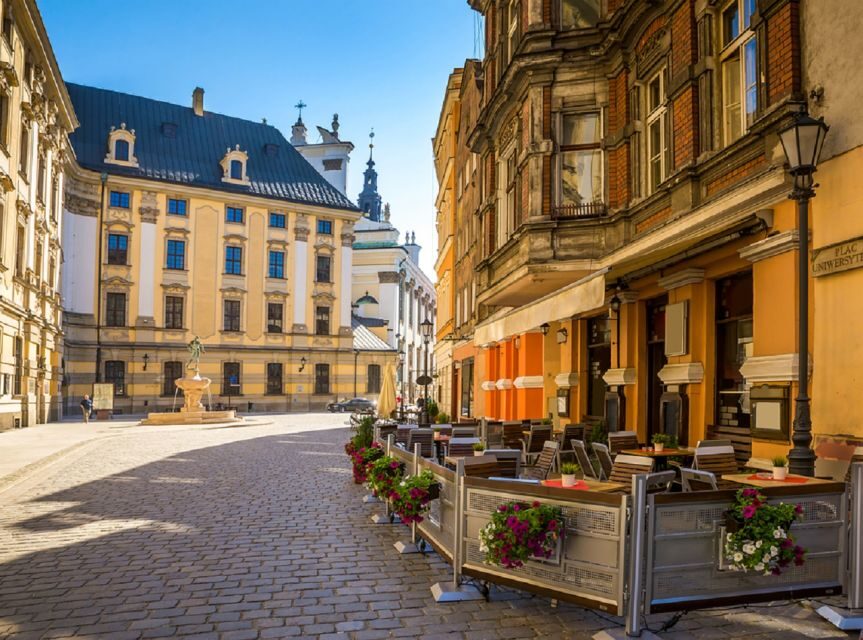 Krakow beer review with a local guide - Starting at the Old Synagogue: how the beer walk gets going