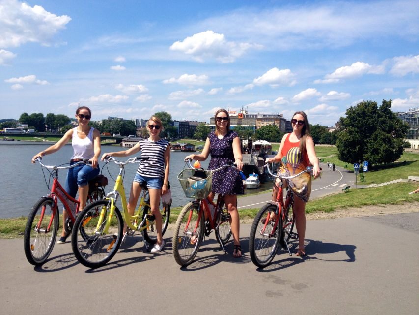 Krakow: Bike Tour of the Old Town, Kazimierz, and the Ghetto - Bikes, Helmets, and the Small Comfort Wins