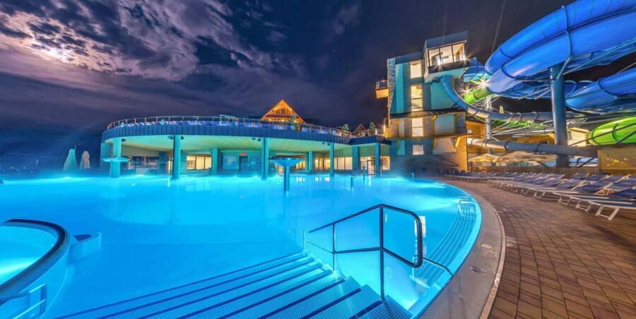 Krakow: Chocholowskie Thermal Baths Evening Ticket - Getting From Krakow: The 95-Minute Van Plan