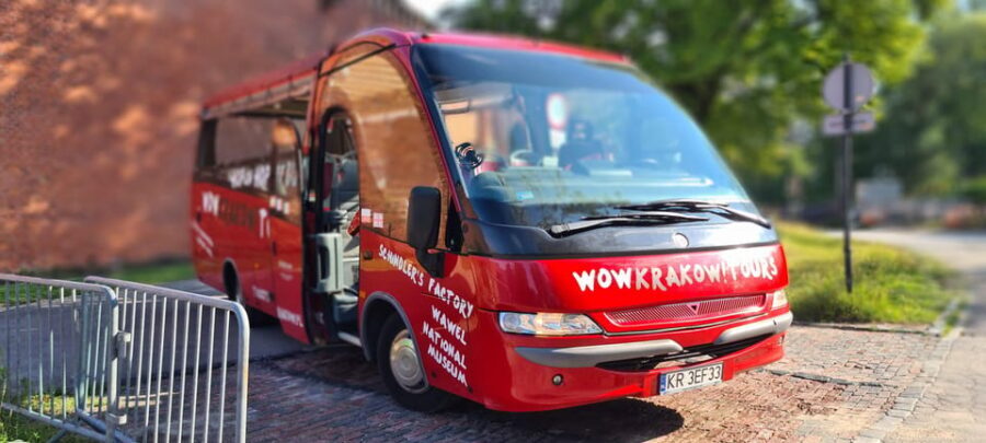Krakow City SightSeeing hop on hop off bus and city game - Getting oriented: your best use of the bus part