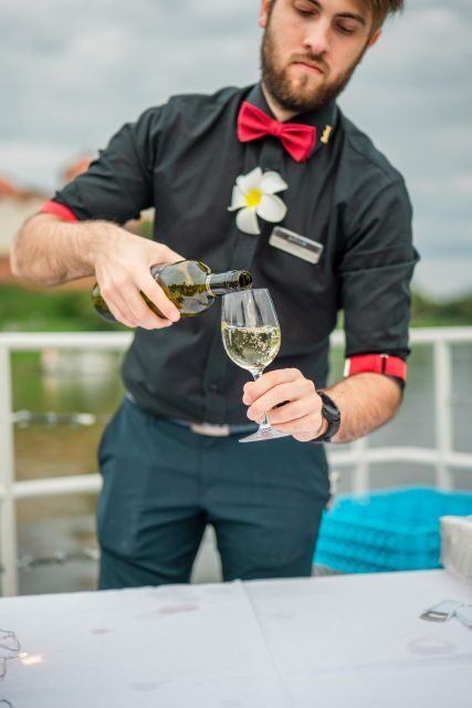 Krakow: Evening Cruise with a Glass of Wine - FAQ