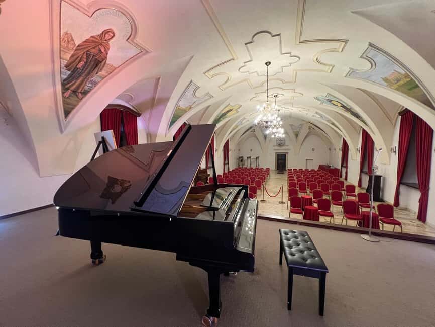 Krakow: Frédéric Chopin Classical Music Candlelight Concert - The Pianists and the Quality Factor: Why the Reviews Point One Direction