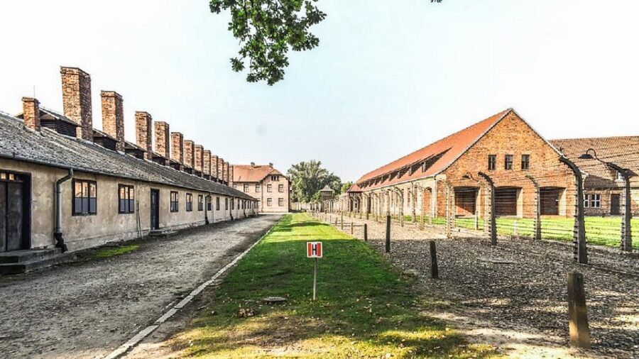 Krakow: Full-Day Auschwitz-Birkenau & Salt Mine Guided Tour - What to pack and wear (so your feet don’t ruin the day)