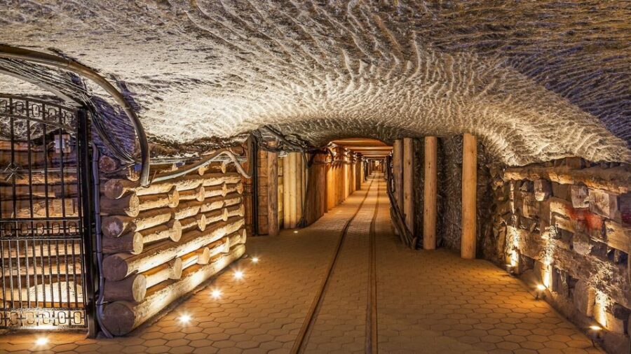 Krakow: Full-Day Auschwitz-Birkenau & Salt Mine Guided Tour - The Auschwitz part: how long you’ll actually spend and why that matters