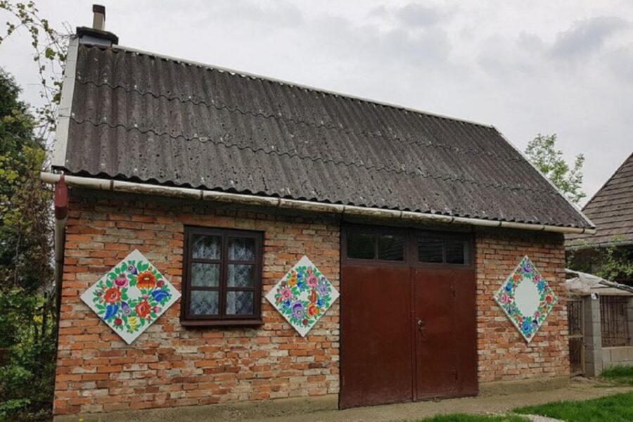 Krakow: Guided Day Tour of Zalipie Village & Museum Entry - The Felicja Curylowa Homestead: where the tradition gets its meaning